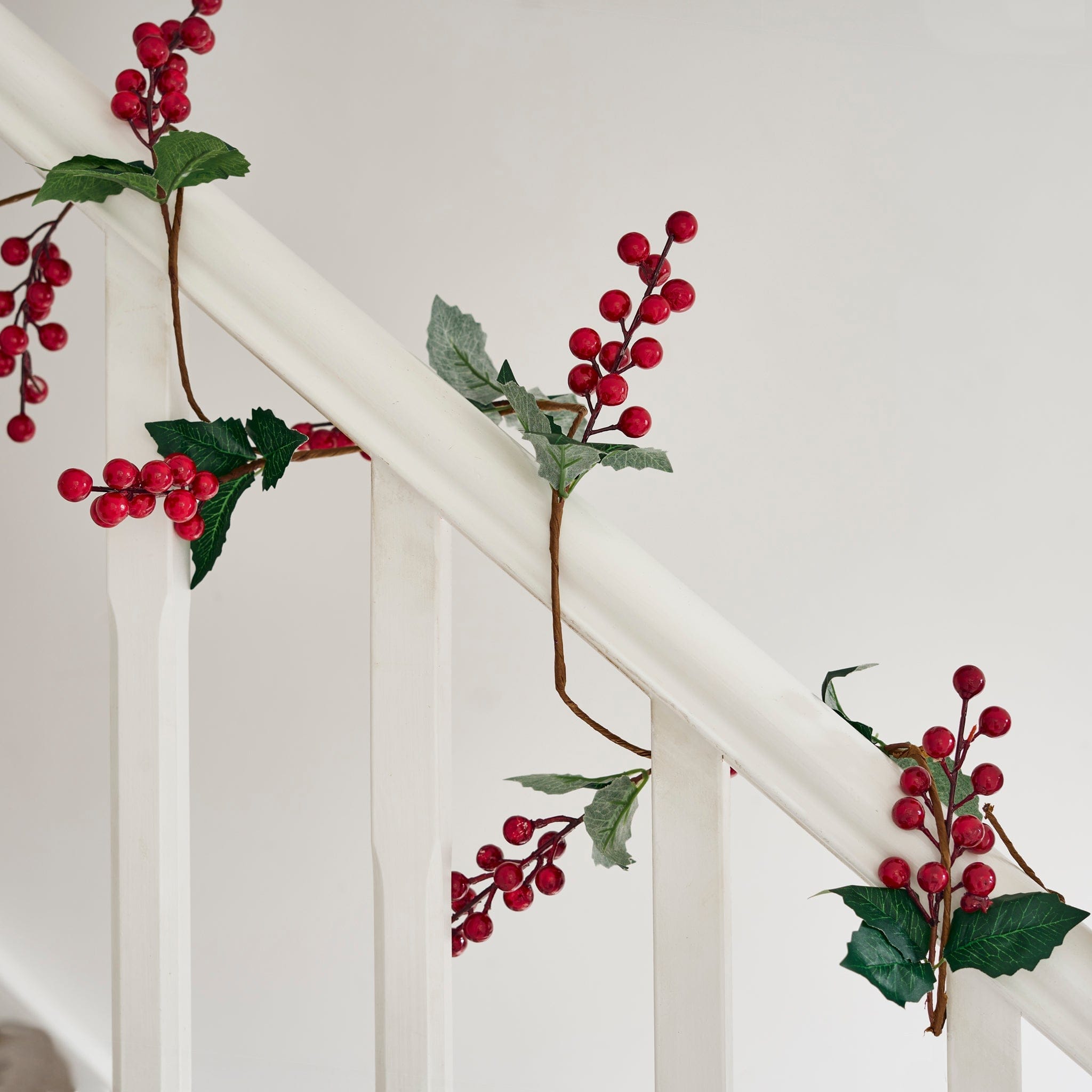 Artificial Christmas Red Berry Holly Garland - 145cm 5050565624857 only5pounds-com