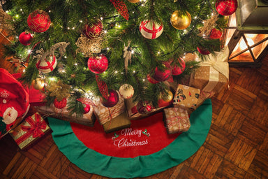 Merry Christmas 120cm Tree Skirt Green & Red 5056150210757 only5pounds-com