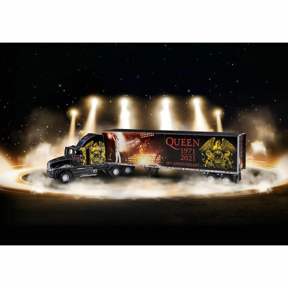 Revell 3D Puzzle Queen Tour Truck - 128pcs 4009803896809 only5pounds-com